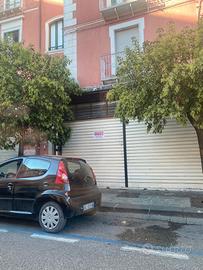 Locale commerciale via ripa Eboli