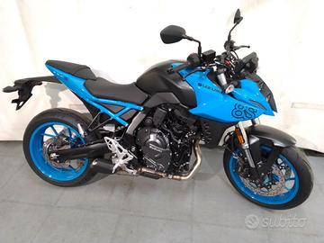 SUZUKI GSX-8S