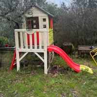 Casa palafitta bambini con scivolo Smoby