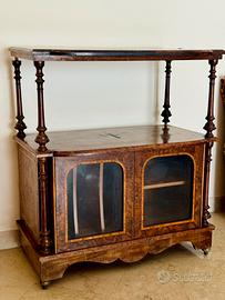 Vetrinetta stile antico con intarsi floreali