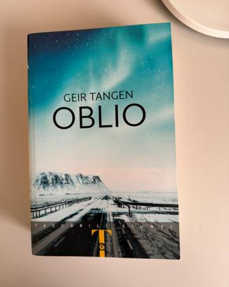 Libro "Oblio" di Geir Tangen