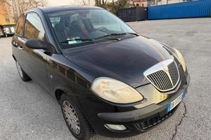 LANCIA Ypsilon 1.2 senza nessun lavoro da fare