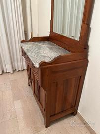 Specchiera con cassetti e sportelli del 900