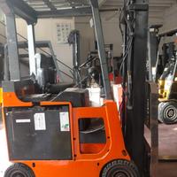 Carrello elevatore elettrico portata 1600kg