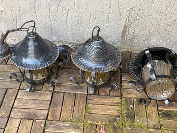 2 lampadari in ferro battuto e vetro anni 50