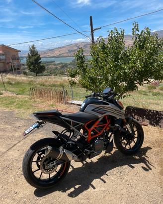 KTM duke 12