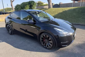 TESLA MODEL Y PERFORMANCE NESSUN ANTICIPO LEASING