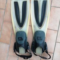 Pinne a cinghiolo Seac sub modello VELA