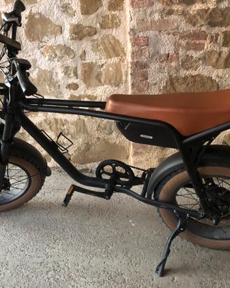 MOTORBIKE BICICLETTA ELETTRICA