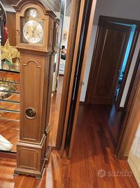Orologio a pendolo Tempus Fugit in legno