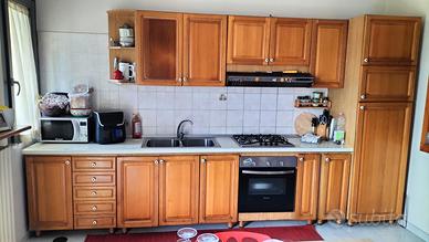  cucina in legno artigianale