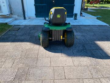 Trattorino John Deer 145 automatico