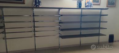 scaffali 