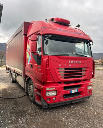Motrice Iveco stralis 500 7,4 m sponda idraulica