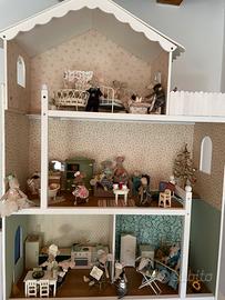 Splendida casa per le bambole