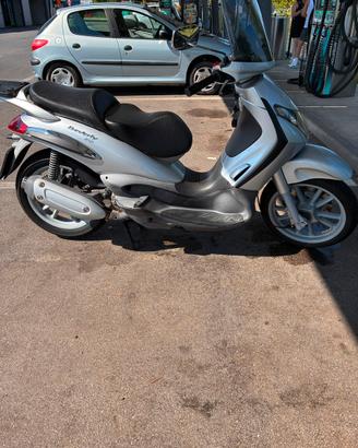Beverly 250
