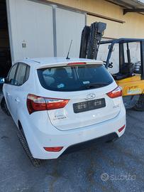 HYUNDAI IX20 ricambi usati 