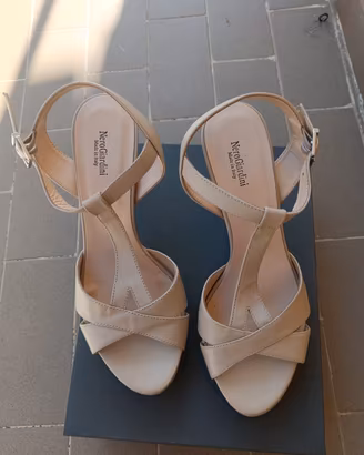 scarpe donna Nero giardini con tacco alto 