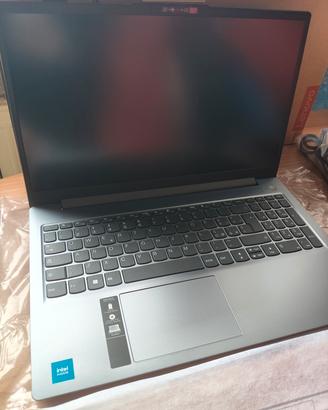 COMPUTER PORTATILE LENOVO