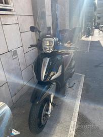Piaggio Beverly 350 Sport Touring ie