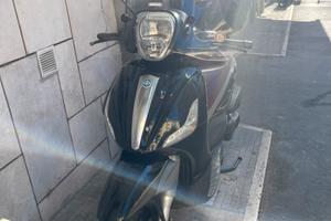 Piaggio Beverly 350 Sport Touring ie