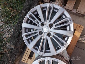 4 cerchi in lega da 16 per Peugeot 208