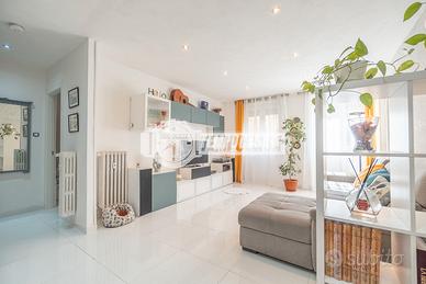 Appartamento a Roma Via Calpurnio Fiamma 3 locali