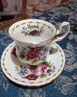 Tazza con piattino da caffè Royal Albert. 