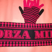 Sciarpa rossonera FORZA MILAN con guanti abbinati