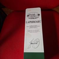 bottiglia con scatola originale whisky laphroaig