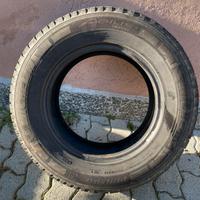 Michelin Agilis Camping 215 70 15 CP