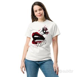 T-shirt con stampa xoxo