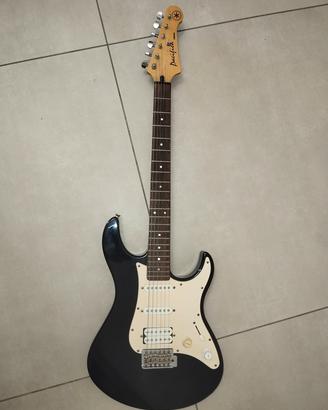 Chitarra elettrica Yamaha pac012