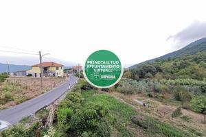 00GVG50 - AMPIO CINQUE LOCALI CON TERRENO