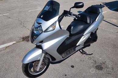 Honda silverwing 600