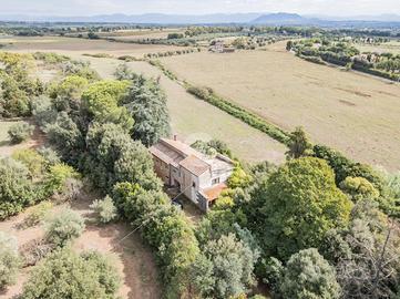 VILLA SINGOLA A NEPI