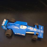 N°1 slot cars Polistil , scala 1:32, Ligier JS33B