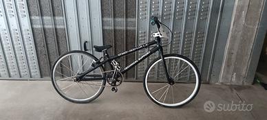 Bici BMX Race Bambino + protezioni e abbigliamento