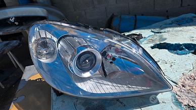 Faro Mercedes