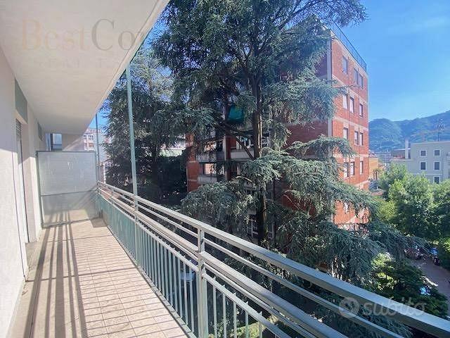 Appartamento di 153 m² con 4 locali e box auto a C