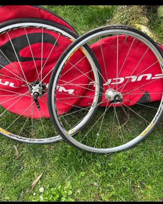 Coppia cerchi MAVIC per bicicletta da corsa