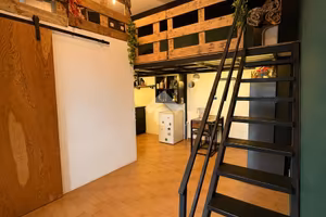 MONOLOCALE A FONDI