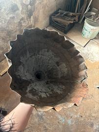 Antica Tramoggia / Imbuto Agricolo  in Ferro