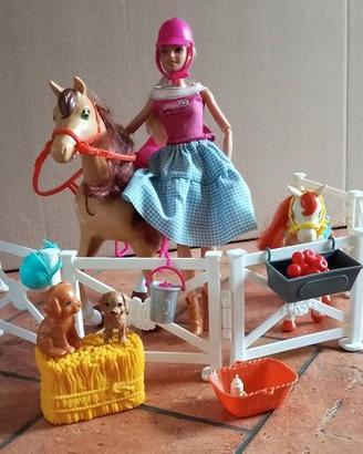 Barbie con cavallo, pony e cani