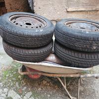 4 CERCHI e GOMME per FIAT 600    2008