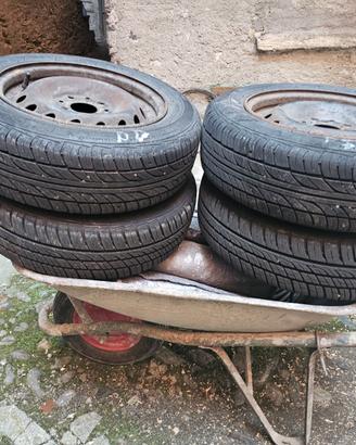 4 CERCHI e GOMME per FIAT 600    2008