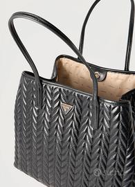 Borsa Guess nera mai utilizzata