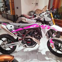 Fantic Motor XMF 125 LIMITED EDITION BIANCO/ROSA
