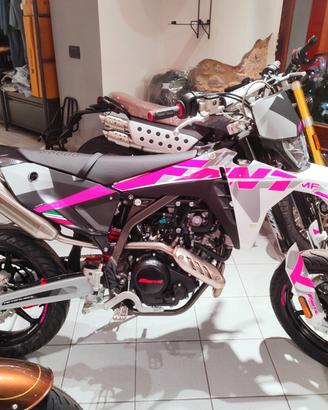 Fantic Motor XMF 125 LIMITED EDITION BIANCO/ROSA