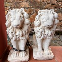 Coppia di leoncini da giardino